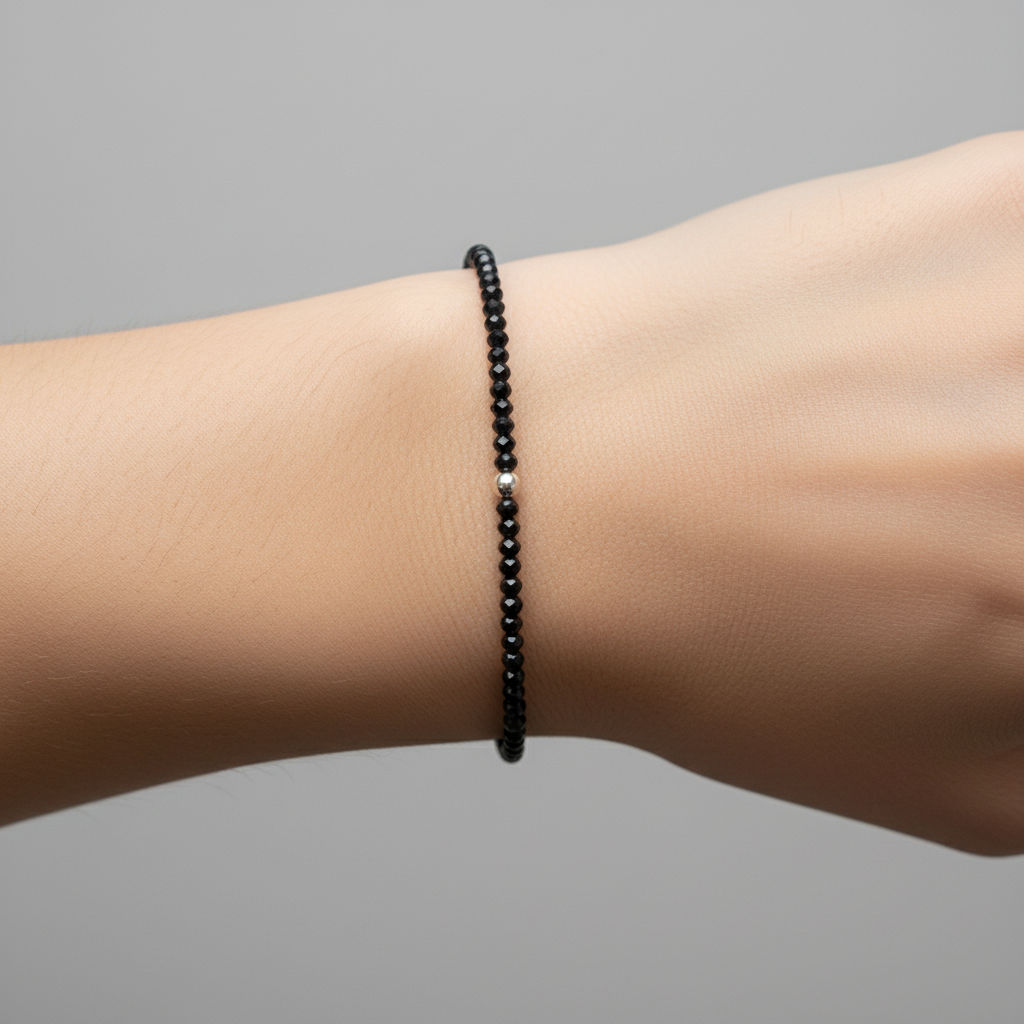 2mm 은볼 장식 블랙스피넬 팔찌