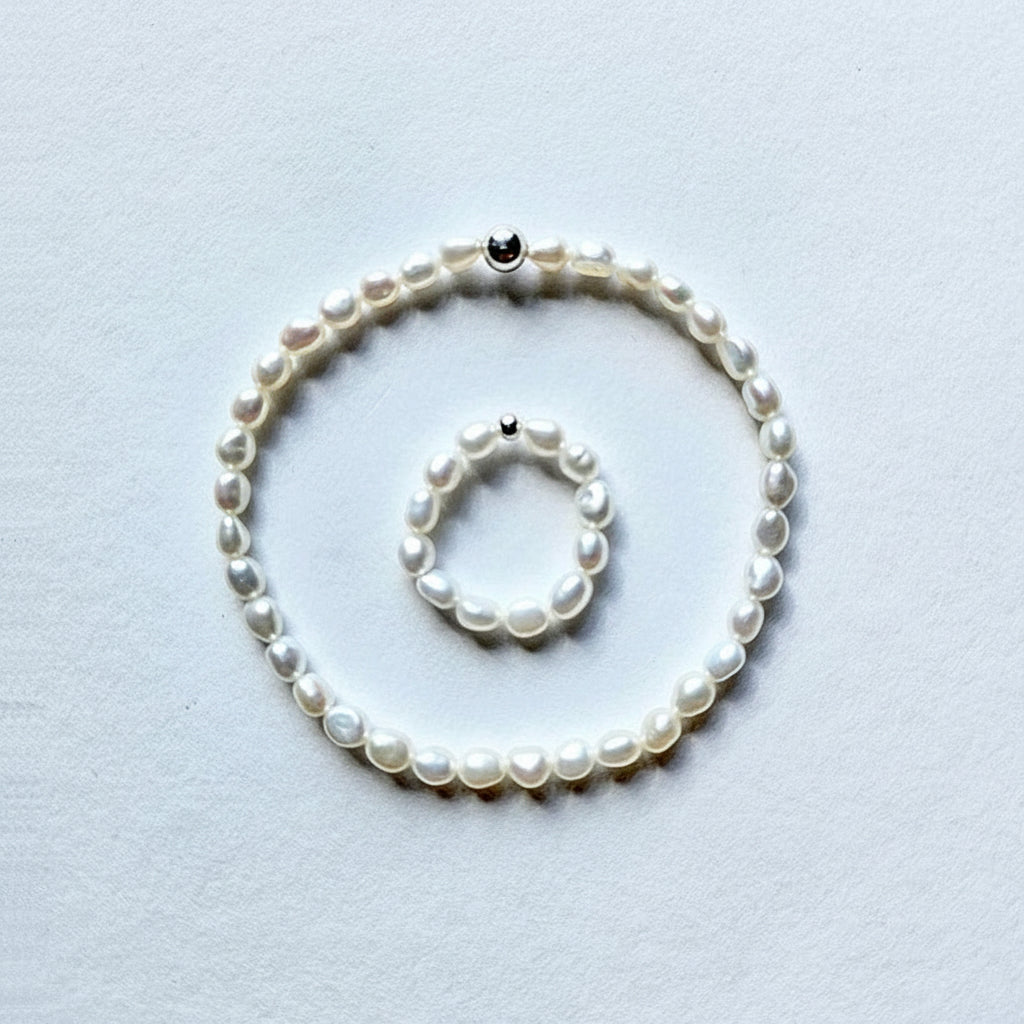 Oval Pearl Bracelet