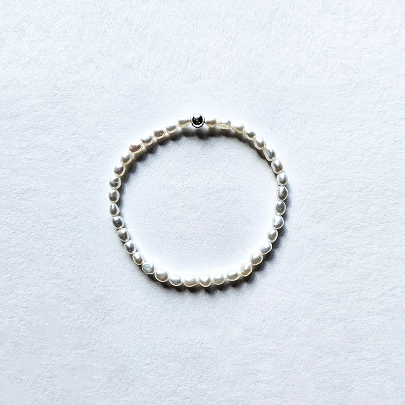 Oval Pearl Bracelet